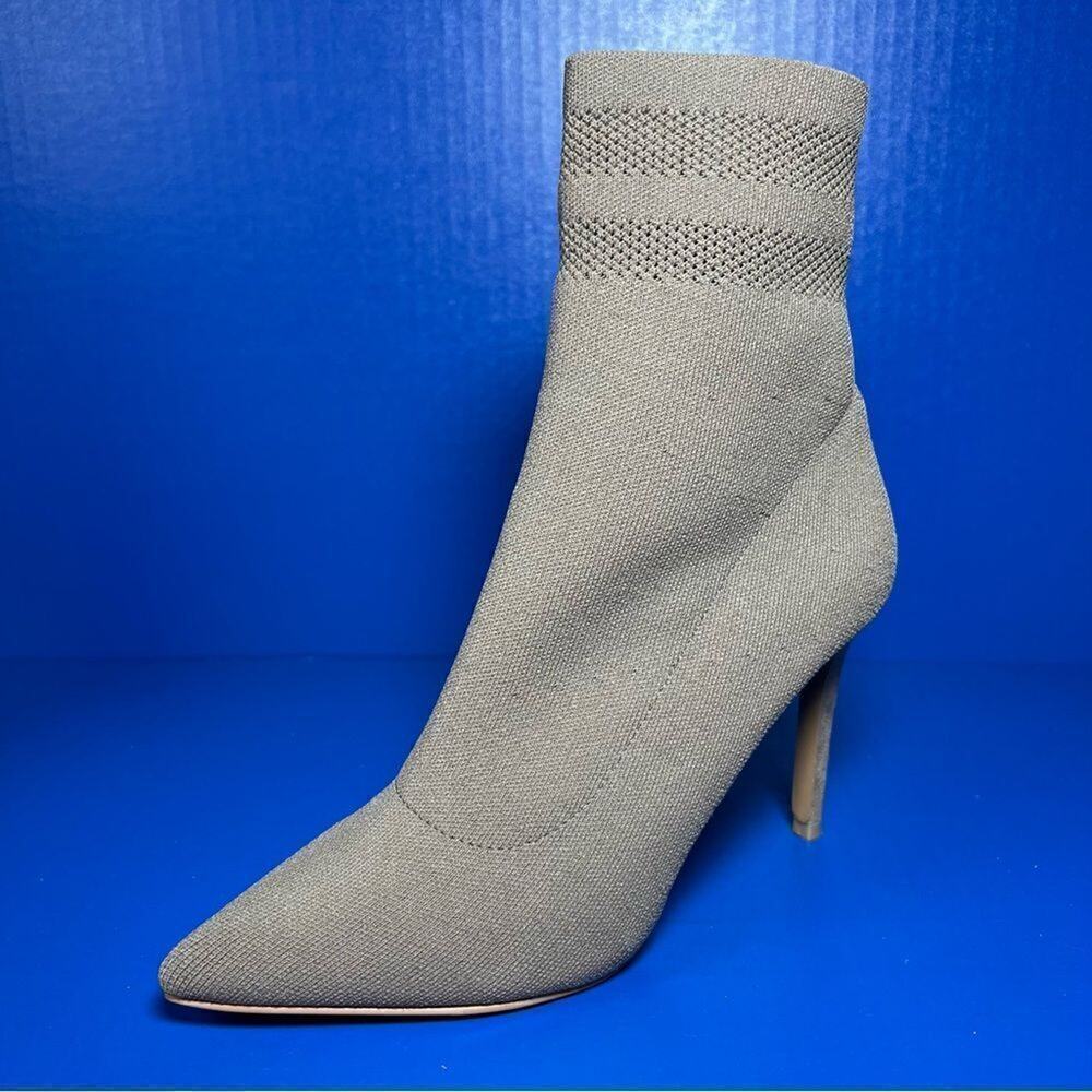 Steve Madden Cookie Sock Stiletto Heels Dark Taupe Womens 6.5M COOK01S1